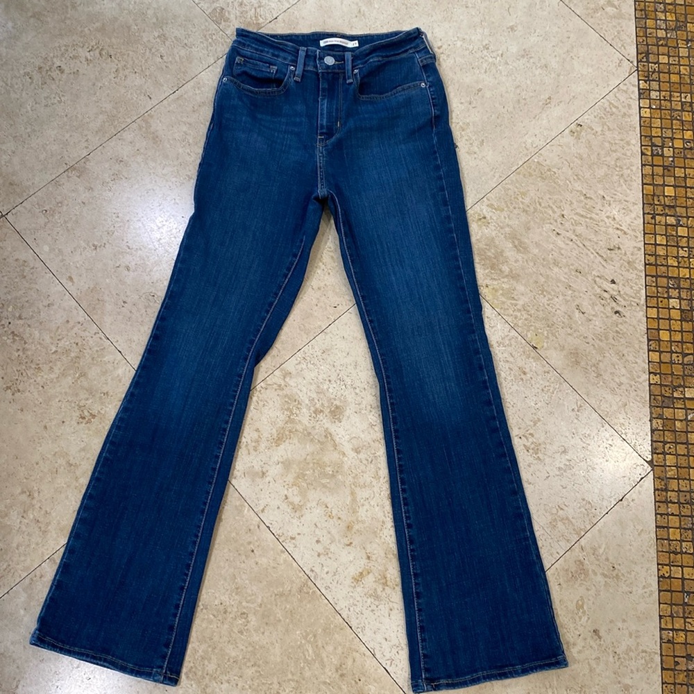 Levi 725 High Rise Bootcut size 27